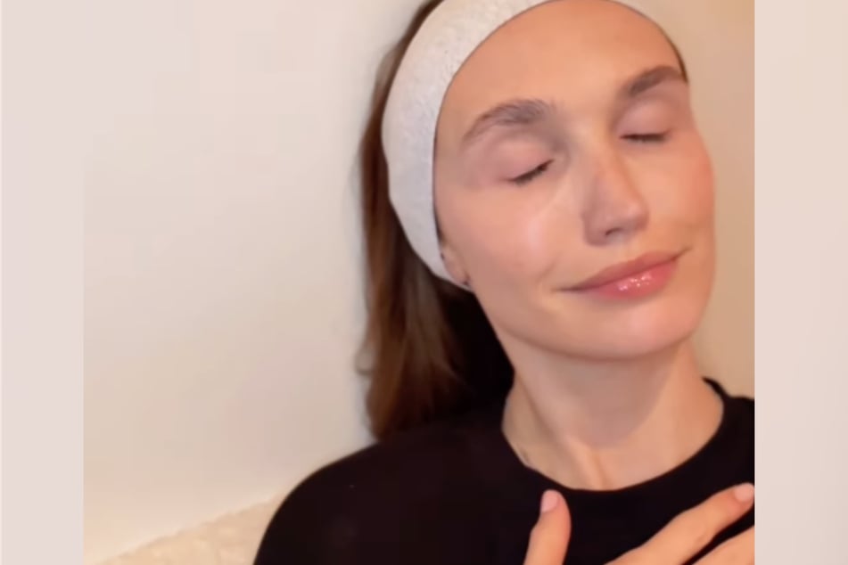 Model und Influencerin Anna Adamyan (28) hatte am vergangenen Wochenende eine Panikattacke und musste in die Klinik.