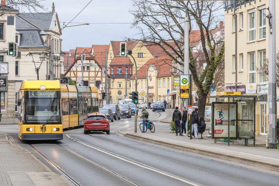 Die Straßenbahnlinie 4 verbindet Weinböhla und Radebeul bislang mit Laubegast im Dresdner Osten.