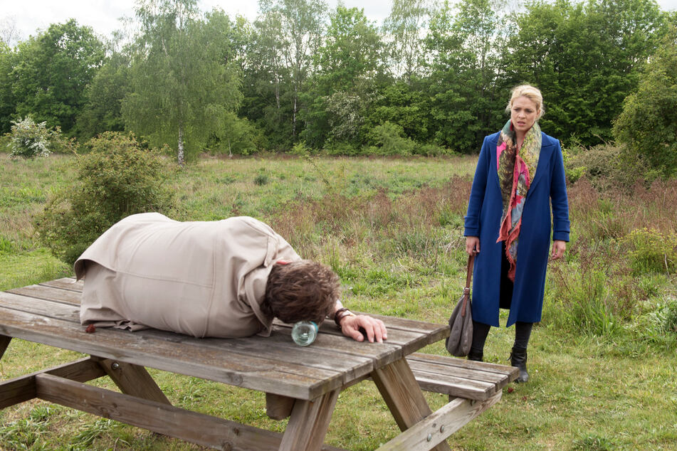 Britta findet Luke.