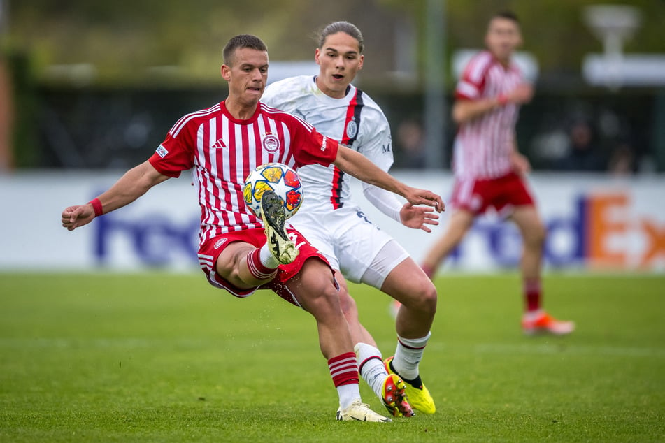 Dariusz Stalmach (19, r.) verstärkt den FCM zur Rückrunde.