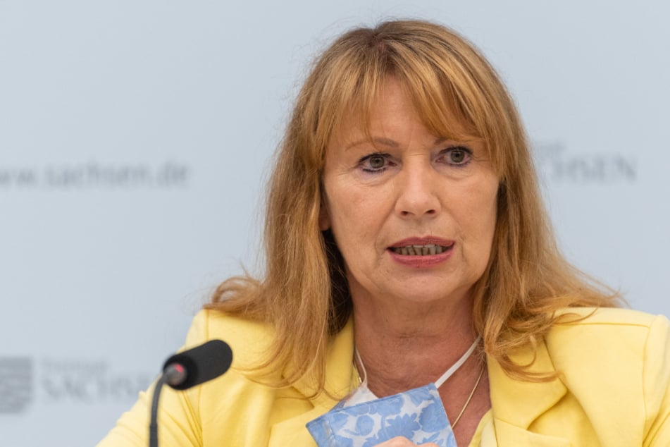 Petra Köpping, (61, SPD).