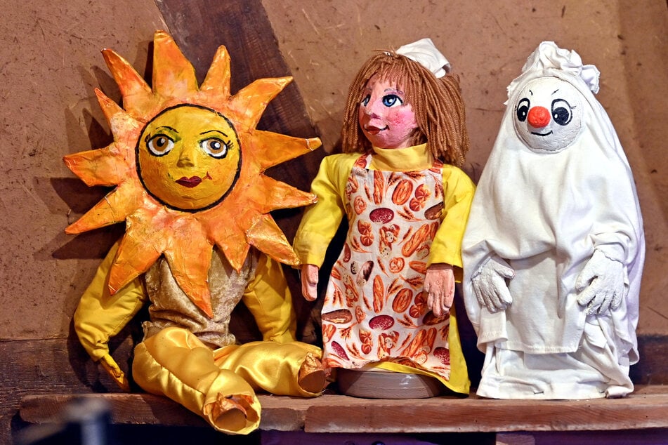 Im Puppentheater wird auch der Mühlengeist lebendig, auf ganz moderne Art.