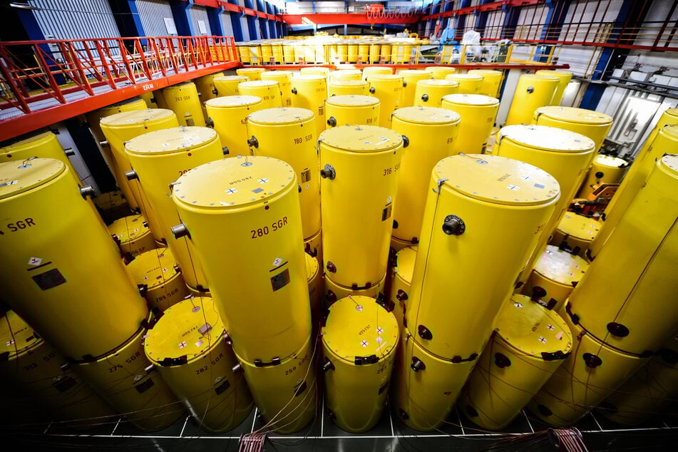 Als Castor werden die Spezialbehälter bezeichnet, die die Atomstrahlung weitgehend abschirmen sollen. (Archivbild)