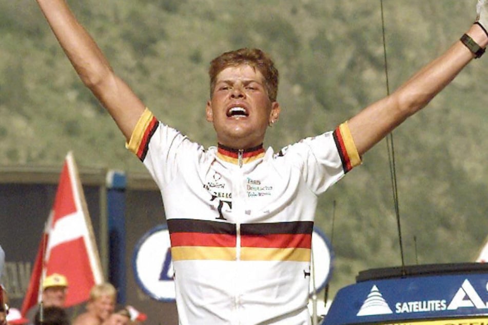 Der Grundstein für spätere deutsche Erfolge: Jan Ullrich (49) gewann 1997 die zehnte Etappe in Andorra, schnappte sich das Gelbe Trikot und gab es bis Paris nicht mehr her. (Archivbild)