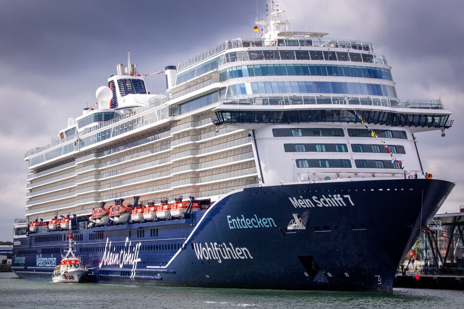 Drei-Meter-Sturz auf "Mein Schiff 7": Kleinkind (2) im Krankenhaus