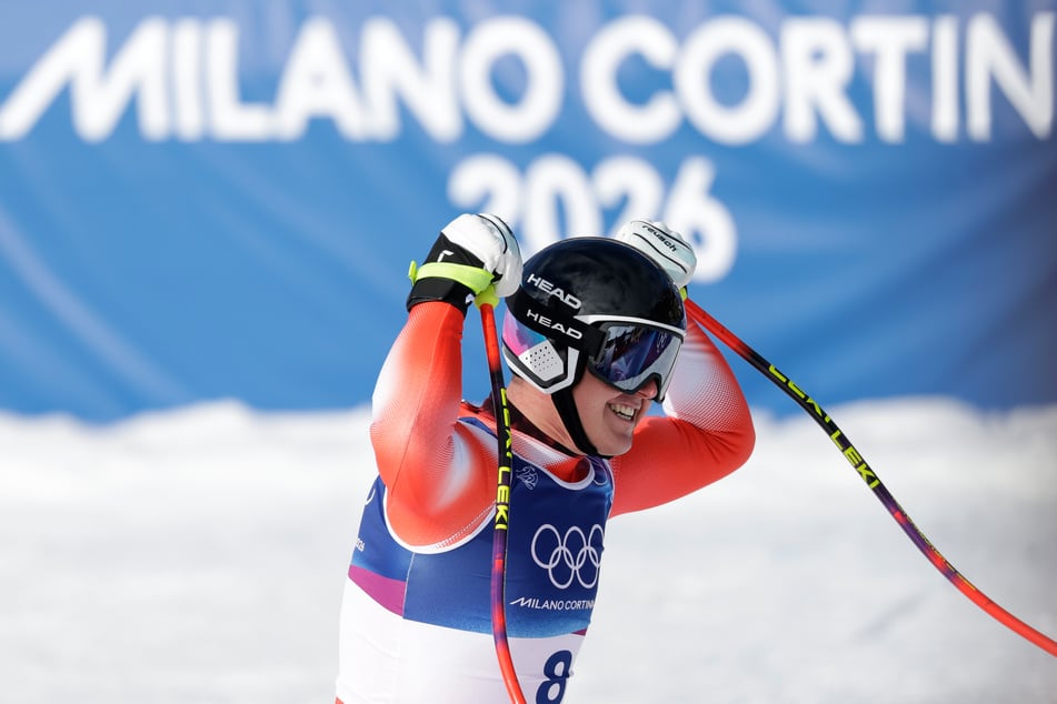 Franjo von Allmen (24) hat die erste Goldmedaille der Olympischen Winterspiele 2026 gewonnen.