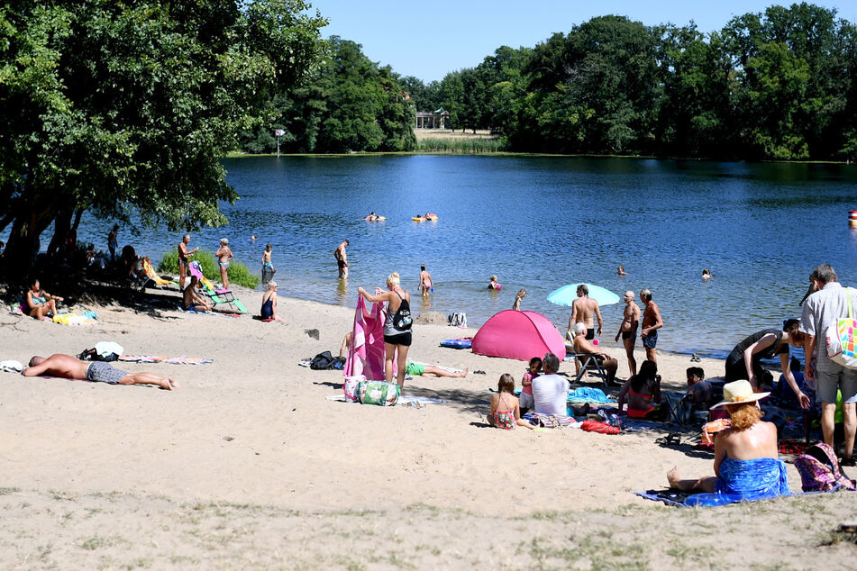 Nach einem Badeunfall am Tegeler See musste ein Kleinkind wiederbelebt werden. (Symbolbild)