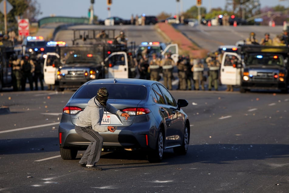 The Trump administration will be deploying 2,000 National Guardsmen to crack down on protests against immigration raids in Los Angeles.
