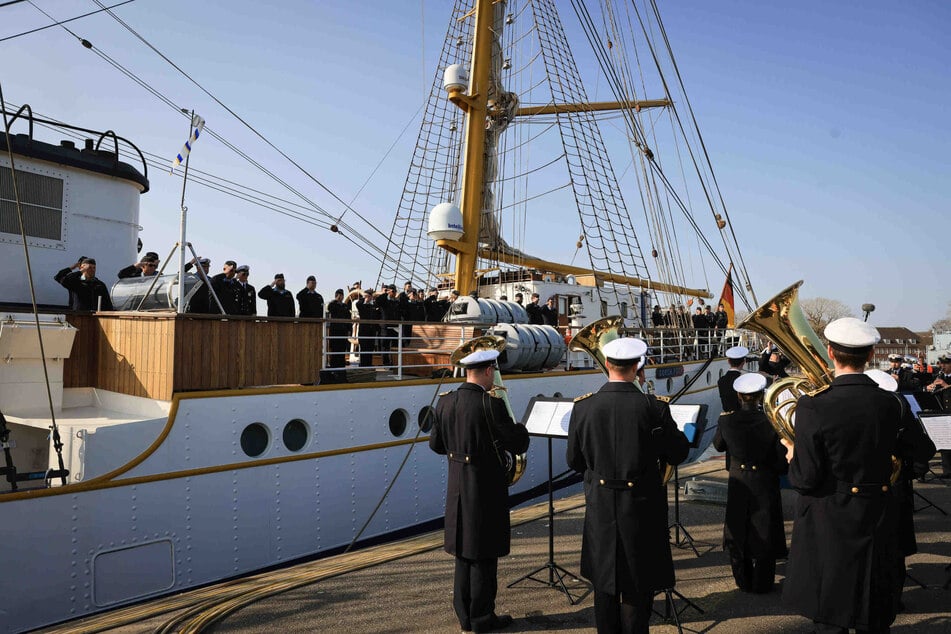 Nach acht Jahren: Neuer Kapitän übernimmt Kommando über Segelschulschiff "Gorch Fock"