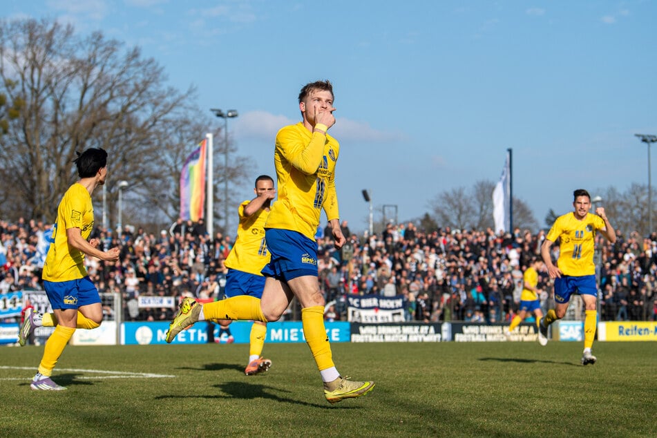 Stefan Maderer (vorn) erzielte das Siegtor.