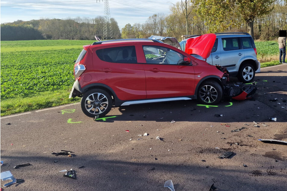 Opel kracht in Gegenverkehr: Drei Schwerverletzte!