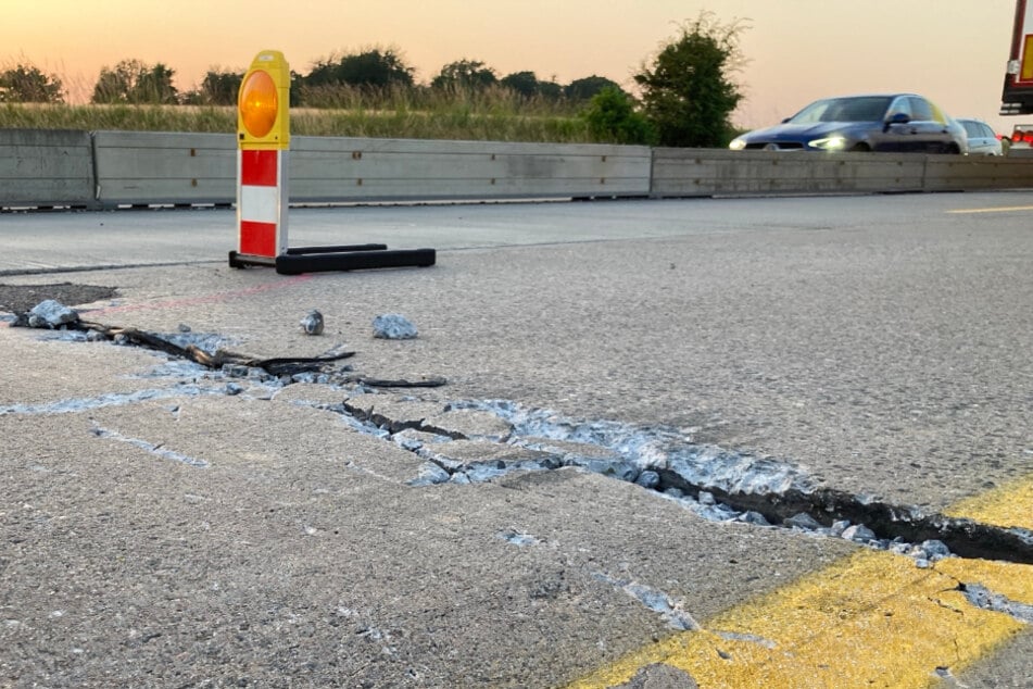 Auch die Autobahnen leiden unter der aktuellen Hitze. Die Autobahn GmbH Nord intensiviert daher die Streckenkontrollen. (Symbolfoto)