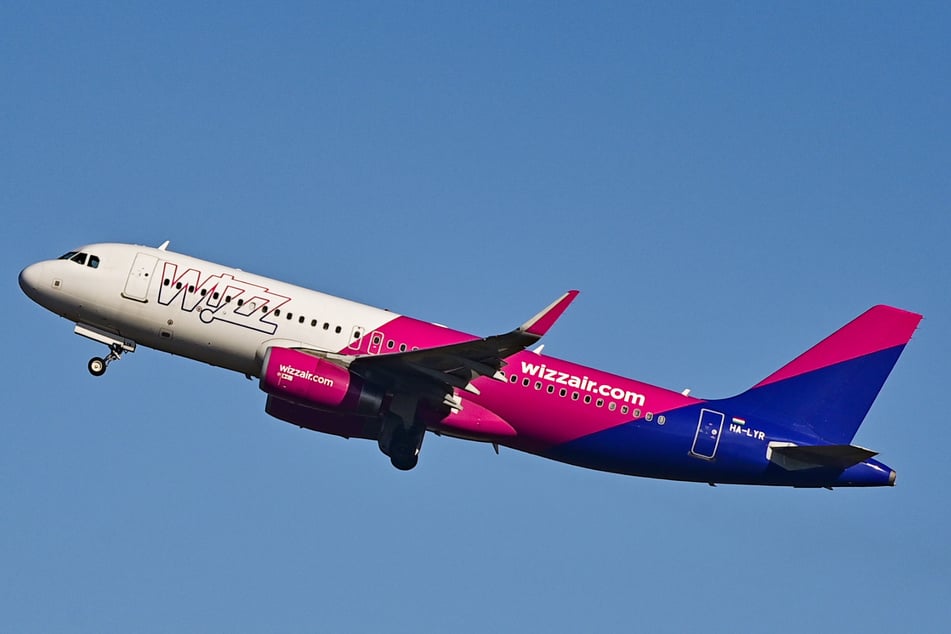 Der Vorfall ereignete sich in einem Flugzeug des Billig-Anbieters WizzAir am Kölner Flughafen. (Symbolbild)