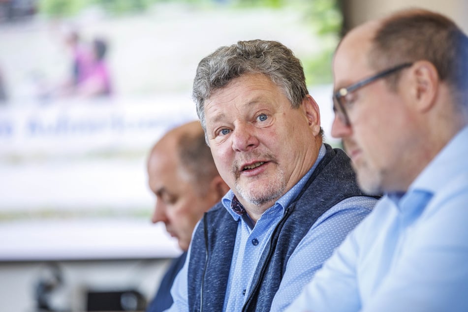 Dampfbahn-Boss Mirko Froß (58) will trotz fehlender Fördermittel um den Erhalt der traditionsreichen Lokomotiven kämpfen.