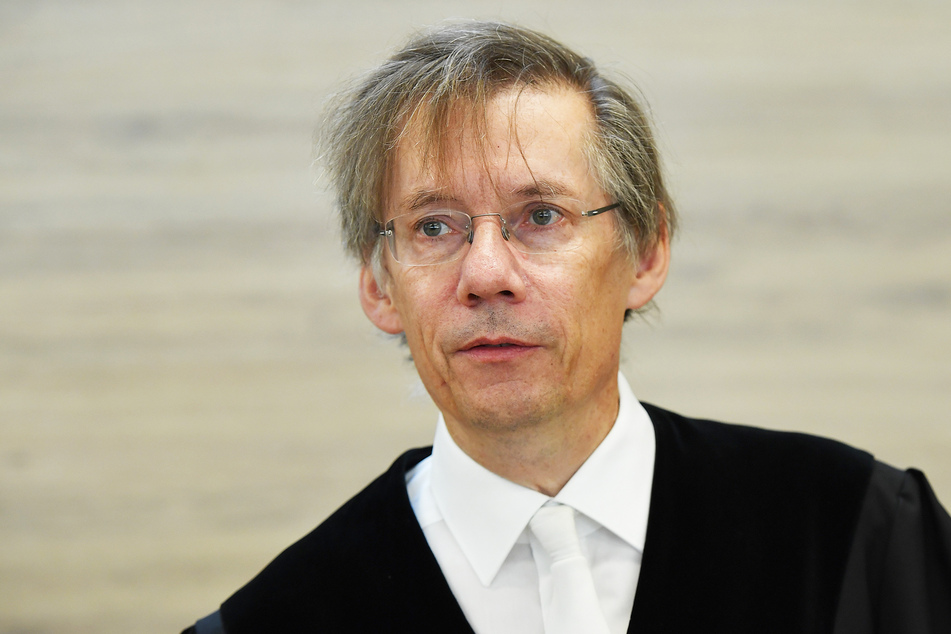 Chef-Richter Hans Schlüter-Staats (58) und seine Kammer wollen 19 Zeugen in der Sache hören.