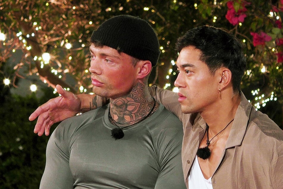 Josua (29, l.) und Nam (33) müssen "Love Island VIP" verlassen.