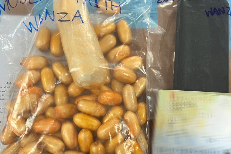Sakhu Police shared photos of the capsules of cocaine recovered from the stomachs of three Kenyan women at a Thai airport.