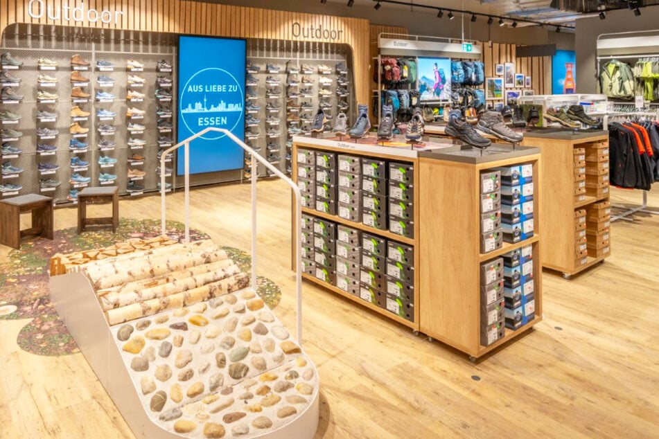 INTERSPORT Voswinkel neu im Limbecker Platz Essen.