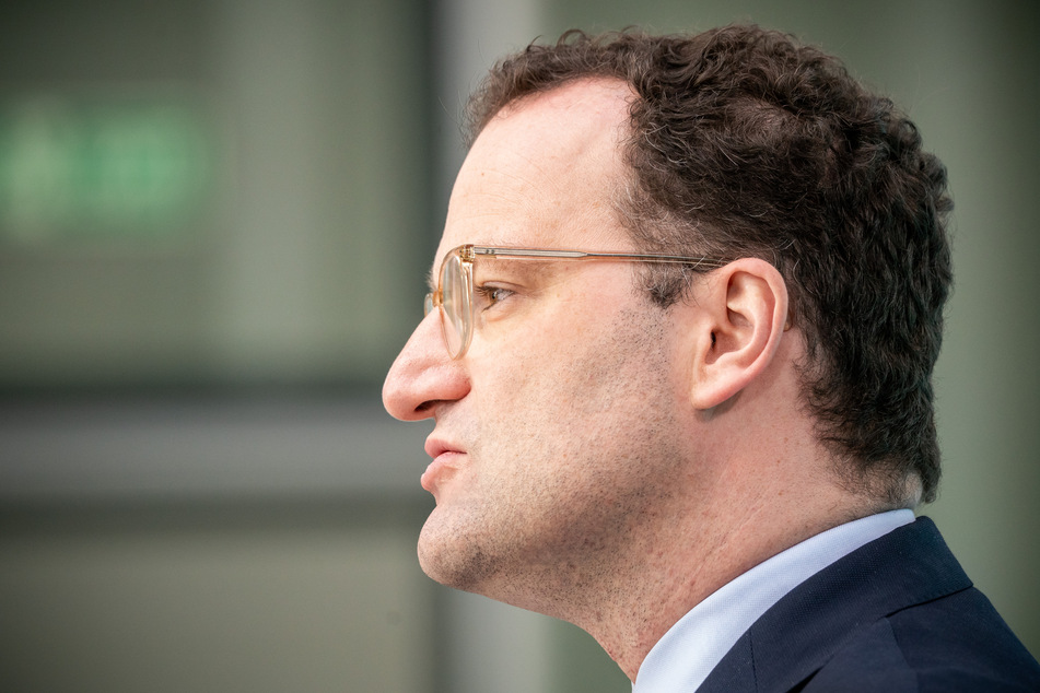 Jens Spahn spricht bei einer Pressekonferenz zu Plänen für den öffentlichen Gesundheitsdienst und zu aktuellen Fragen zur Corona-Pandemie.