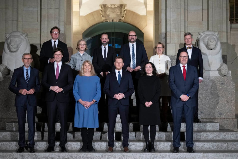 Männerüberschuss auch im Kabinett.