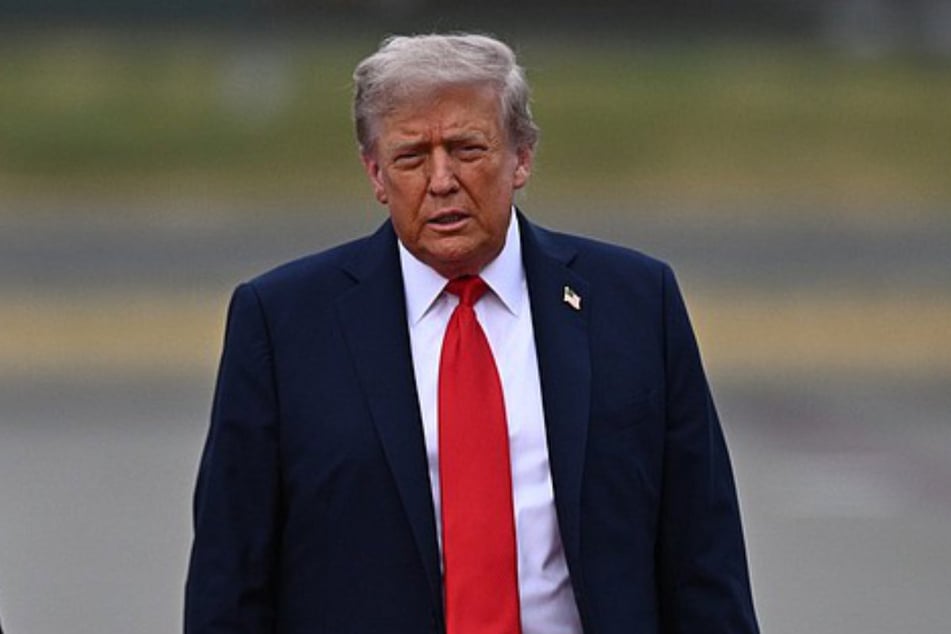 US-Präsident Donald Trump (79) steht weltweit – auch in Amerika und Deutschland – für die Offensive gegen den Iran in der Kritik.