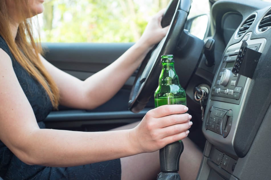 Mit mehr als 1,7 Promille war eine 30-Jährige zwischen Dittersdorf und Moßbach unterwegs - zwei Kleinkinder saßen mit ihr im Auto. (Symbolfoto)