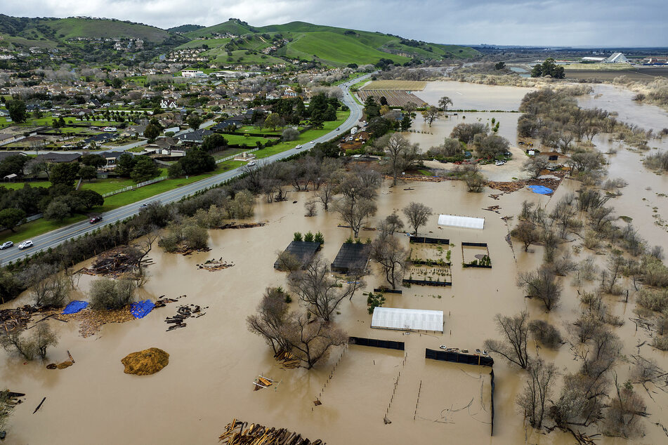 Schwere Unwetter sorgen im US-Bundesstaat Kalifornien derzeit für Überschwemmungen.