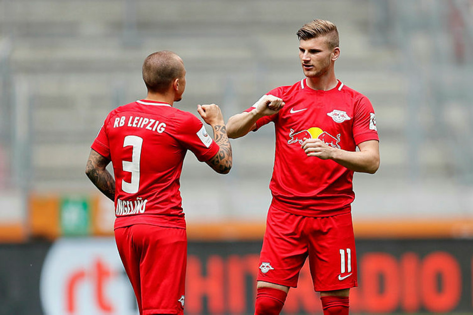 Timo Werner (r.) verabschiedete sich mit zwei Toren von RB Leipzig.
