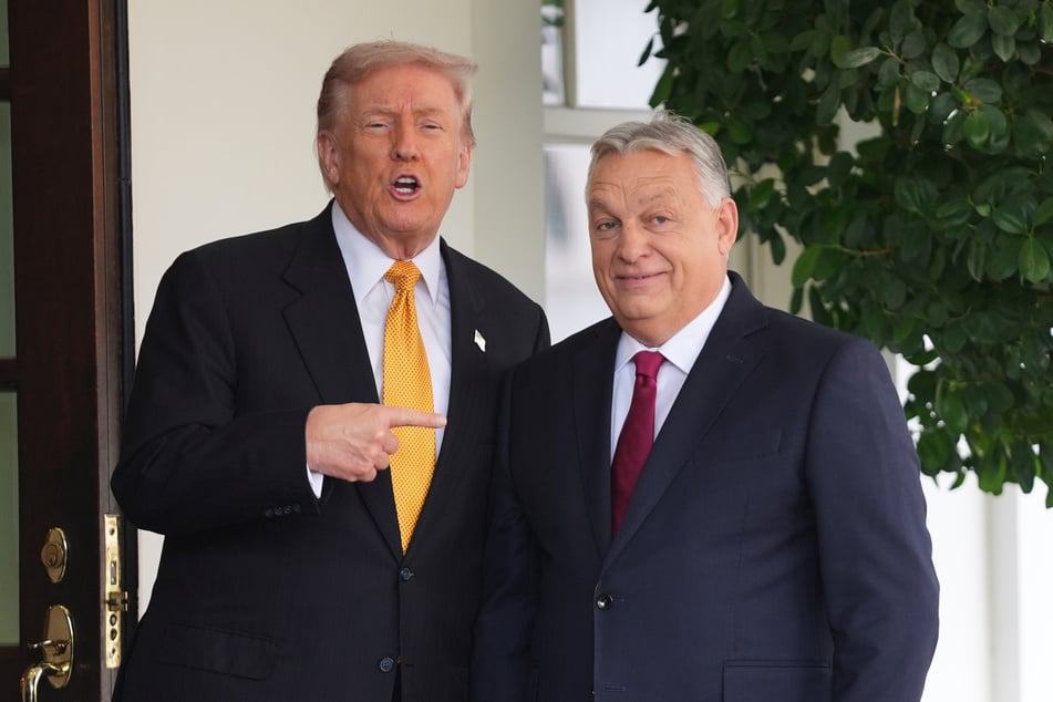 US-Präsident Donald Trump (79, l.) begrüßt Ungarns Ministerpräsident Viktor Orban (62) am Freitag im Weißen Haus.