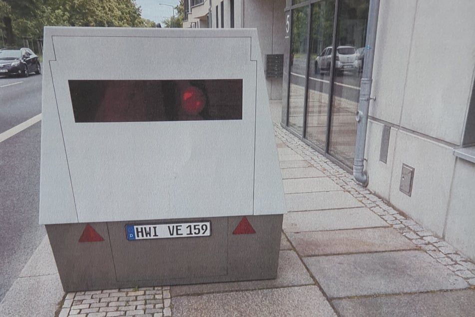 Der Superblitzer in Aktion, laut Anwalt viel zu weit vom "Gefahrenort" weg.