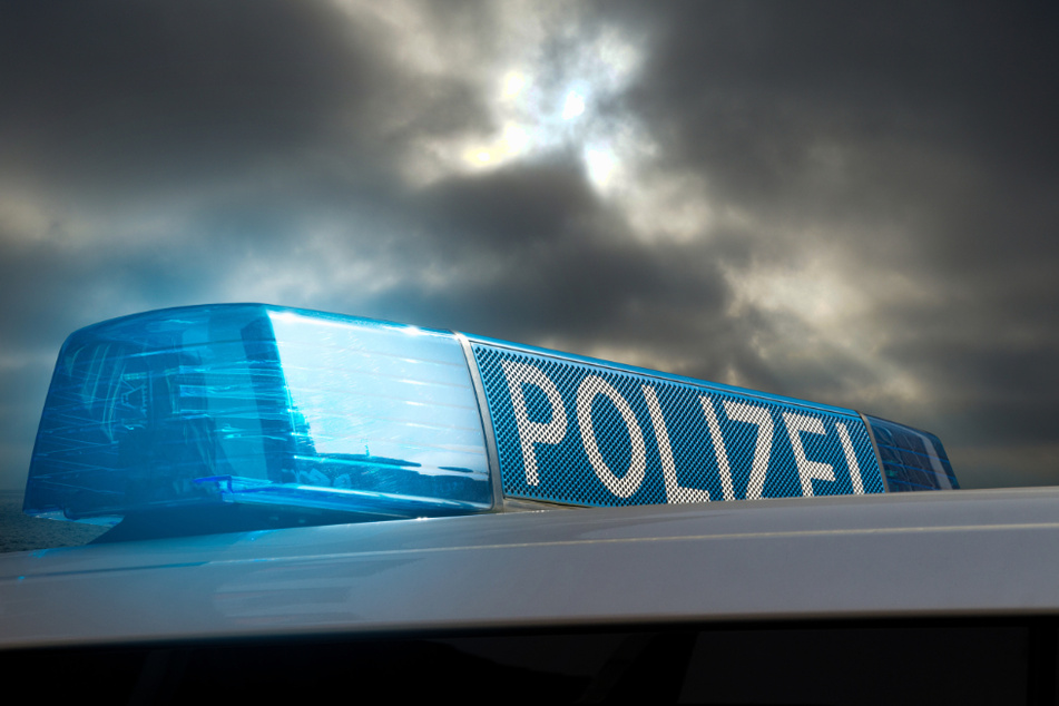 Die Polizei ermittelt nun gegen den 42-jährigen Mann wegen sexuellen Missbrauchs von Kindern. (Symbolbild)