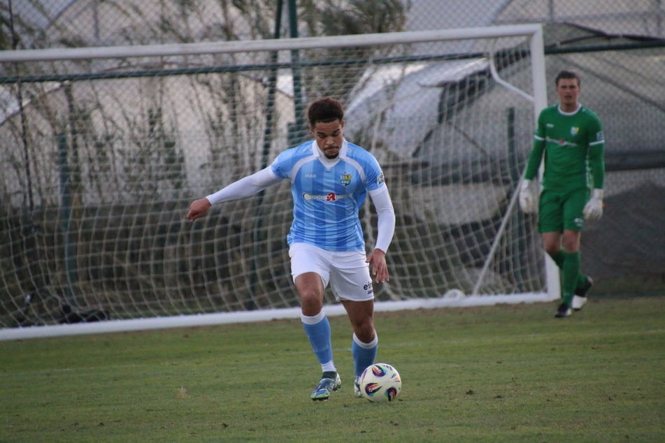Verpflichtet, eingeflogen und sofort in der Startelf des CFC: Rostock-Leihgabe Dario Gebuhr.