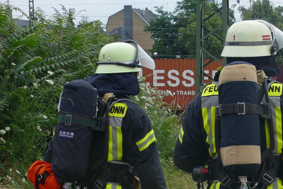 Gleissperrung und Großeinsatz: Feuerwehr Bonn riegelte Güterbahnhof ab