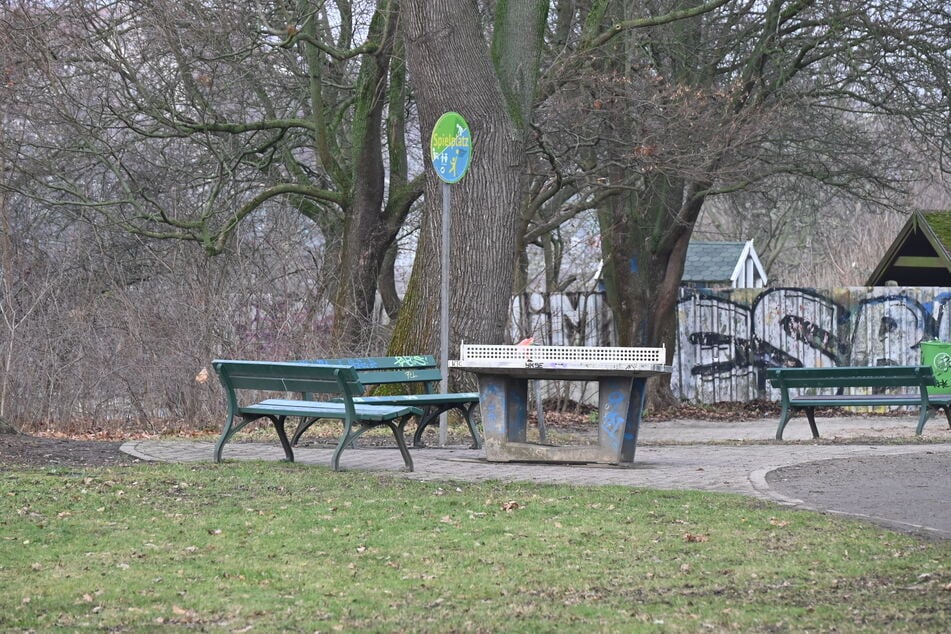 Als der 40-Jährige den Gegenstand entsorgen wollte, detonierte dieser.