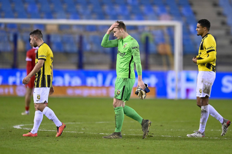 Beim 0:0 gegen AZ Alkmaar stand Markus Schubert (23, Mitte) noch über 90 Minuten auf dem Feld.