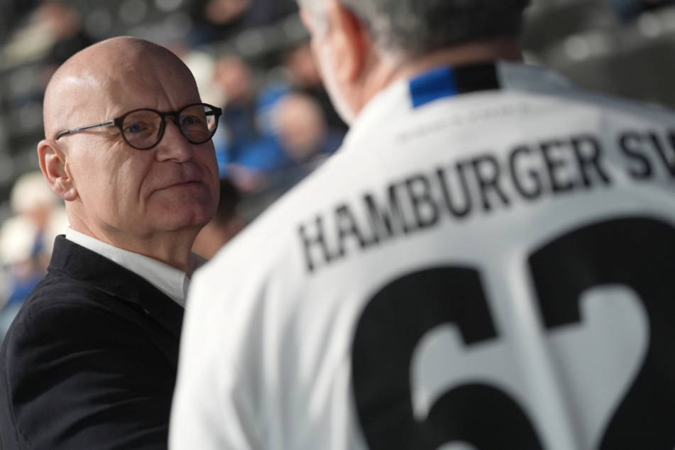 Aufsichtsratschef Michael Papenfuß (69) erlebte eine böse Überraschung bei der HSV-Mitgliederversammlung.