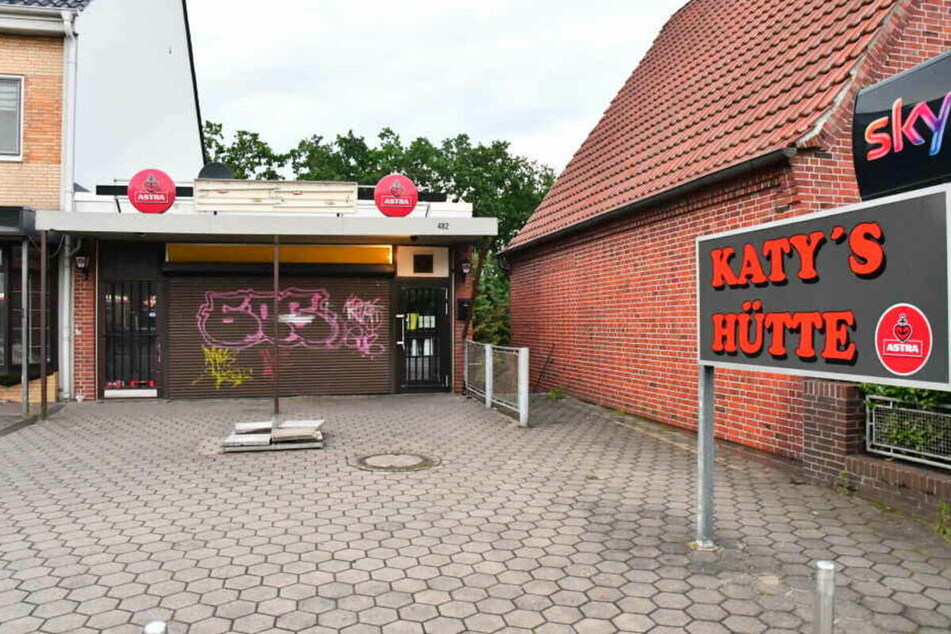 Tod in der Kneipe: Angestellter vergräbt Leiche im Gebüsch