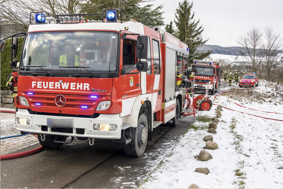 Es waren mehrere Feuerwehren im Einsatz, um den Brand zu bekämpfen.