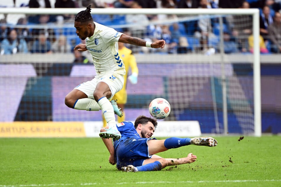 Beim FCM kam Ado Onaiwu (30, l.) nur in vier Ligaspielen zu Einsätzen.