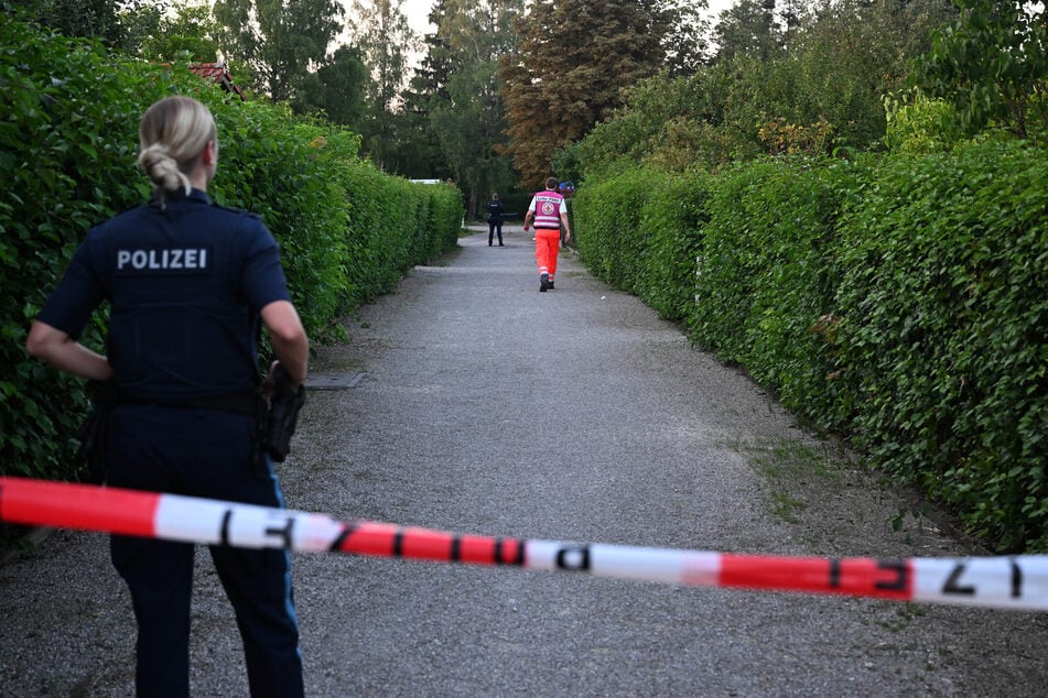 Polizisten sperrten den betroffenen Bereich ab.