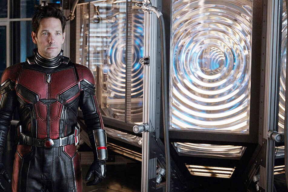 In the second trailer for Ant-Man and the Wasp: Quantumania, Scott Lang, played by Paul Rudd, is seen barely hanging on while facing off against Kang.