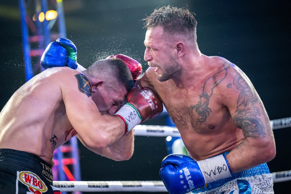 El retador Artur Reis (33 años, masculino) ganó por puntos al polaco Mateusz Tryc (34).
