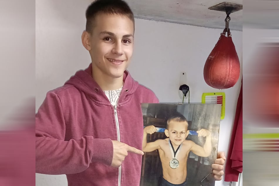 Giuliano Stroe im Alter von 17 Jahren mit einem Foto aus alten Zeiten.