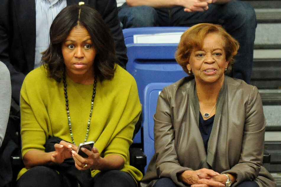 Michelle Obama's mother, Marian Robinson (r.), passed away on Friday at the age of 86, her family announced in a statement.