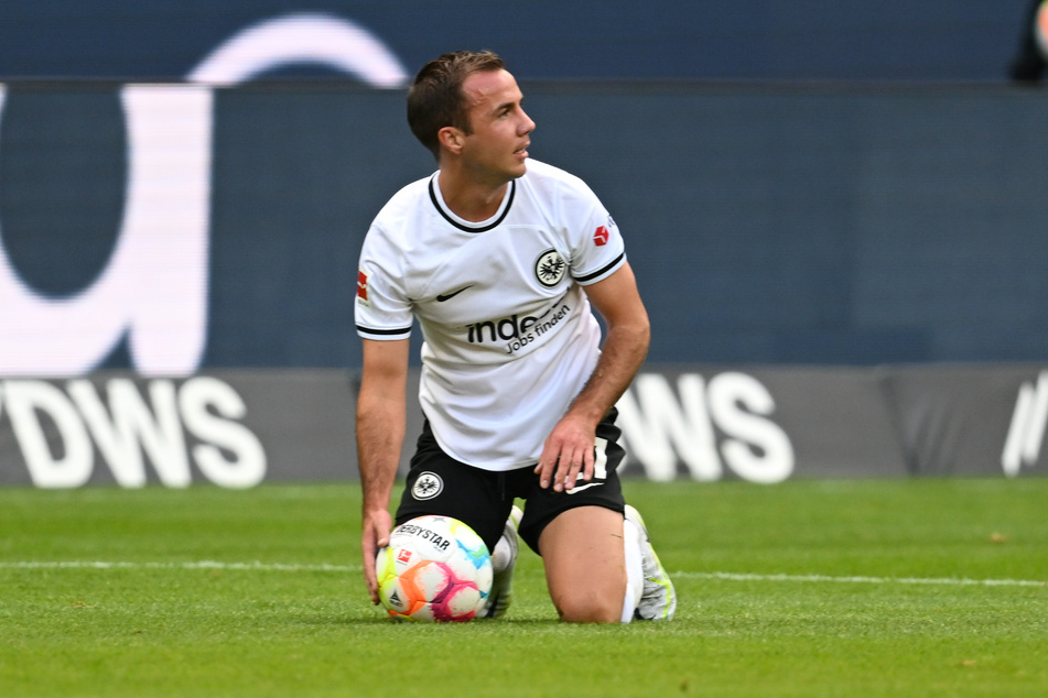 Aufgrund einer Sprunggelenksverletzung wird Mario Götze (30) Eintracht Frankfurt im Champions-League-Gruppenspiel gegen Tottenham Hotspur fehlen.