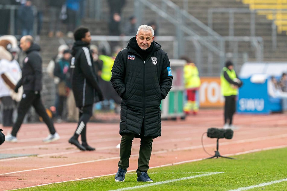 Mit dem SSV Ulm steht Pavel Dotchev in der 3. Liga als Tabellenvorletzter mit dem Rücken zur Wand.
