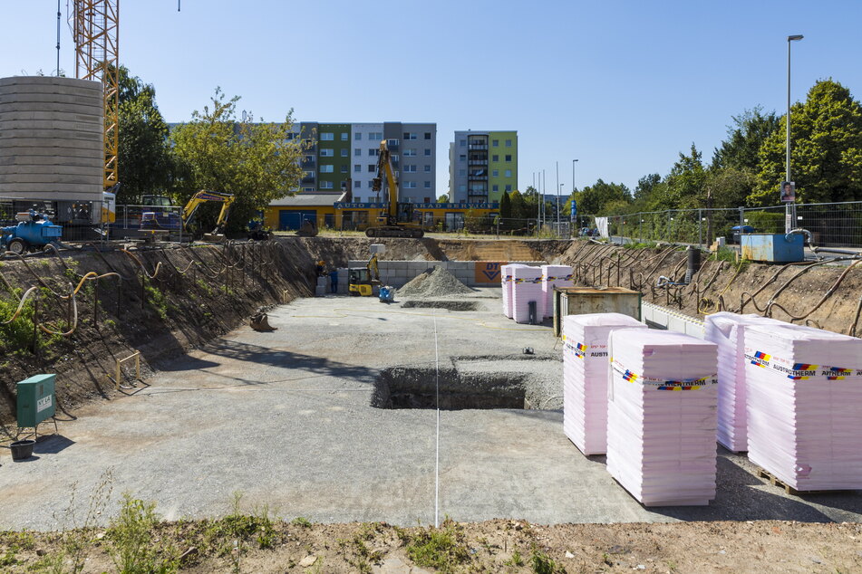 Baustart dank Extra-Zuschuss: Im Juni konnte das WiD-Projekt an der Braunsdorfer Straße in Löbtau beginnen, wo 26 Sozialwohnungen entstehen.