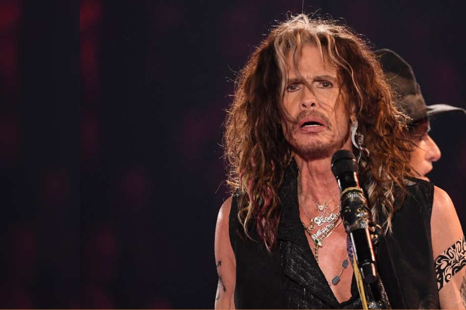 Steven Tyler checks into rehab as Aerosmith cancels shows