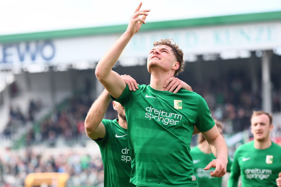 Bei Chemie Leipzig hinterließ Vin Kastull (20) in der Saison 2023/24 seine ersten Fußabdrücke im Herrenbereich.