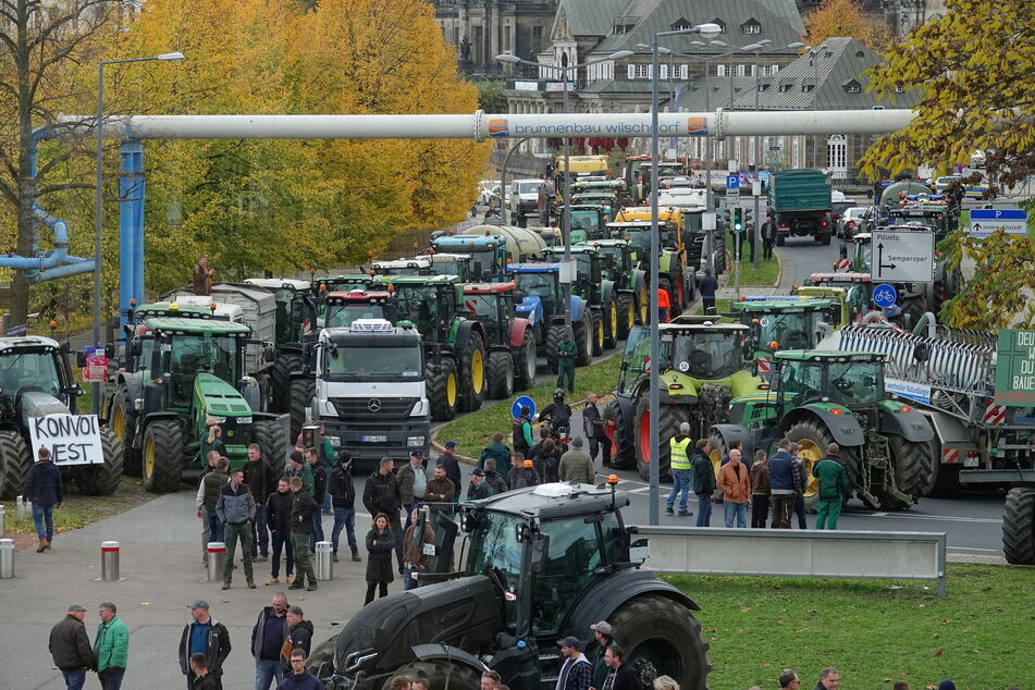 Am 1. November hatten Sachsens Bauern gegen die verzögerte Auszahlung vor dem sächsischen Landtag demonstriert.